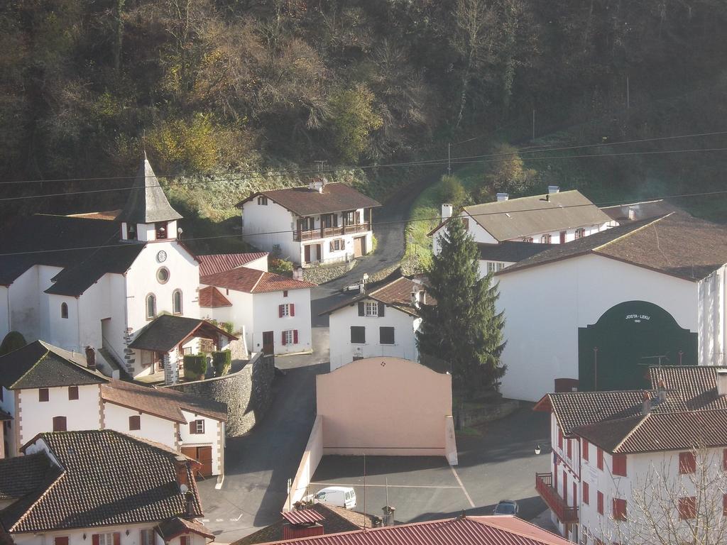 Hotel Le Clementenia Arnéguy Zewnętrze zdjęcie