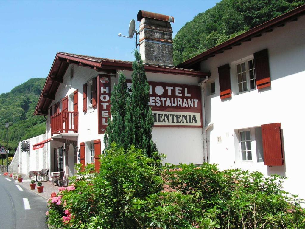 Hotel Le Clementenia Arnéguy Zewnętrze zdjęcie