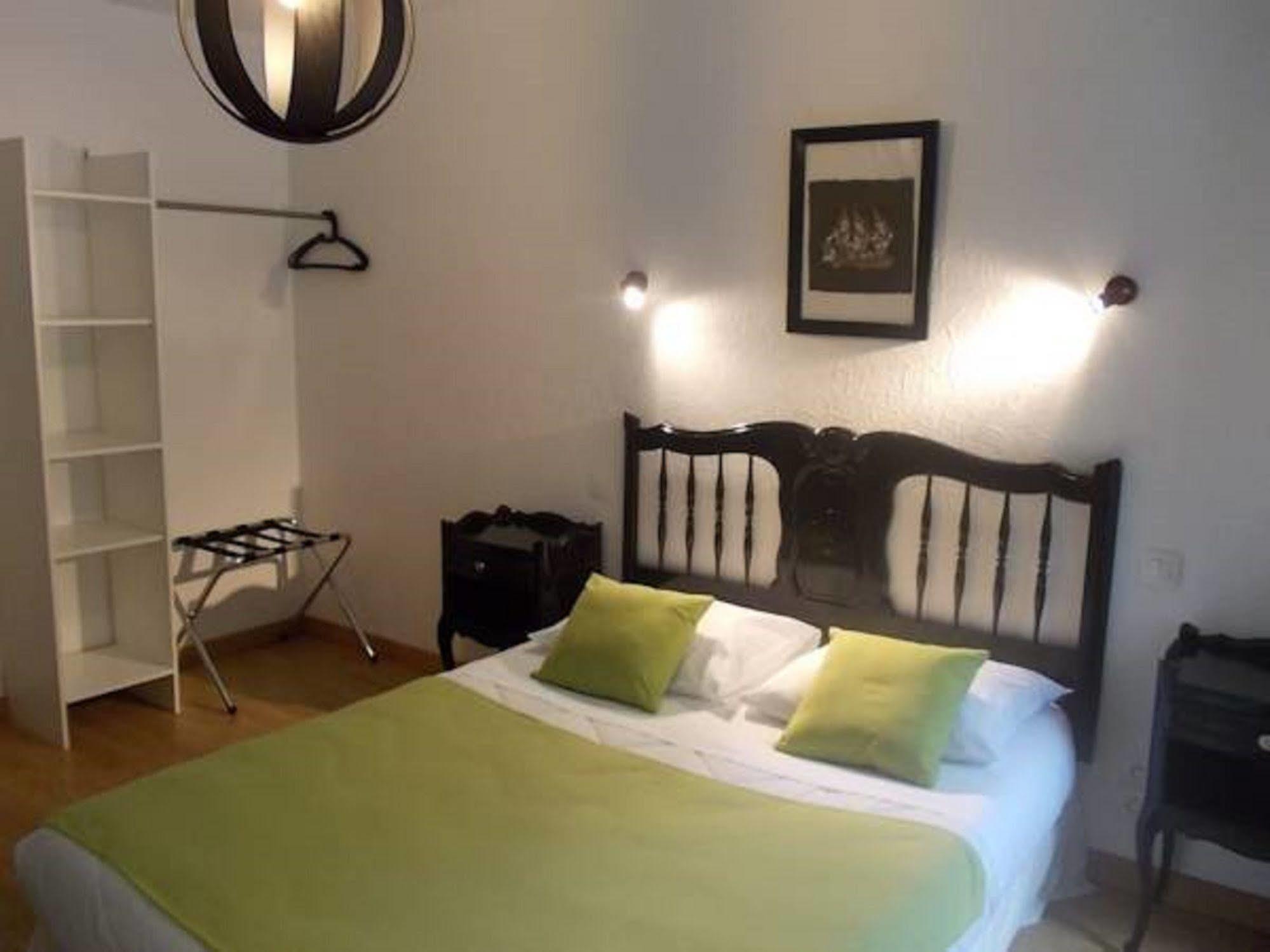 Hotel Le Clementenia Arnéguy Zewnętrze zdjęcie