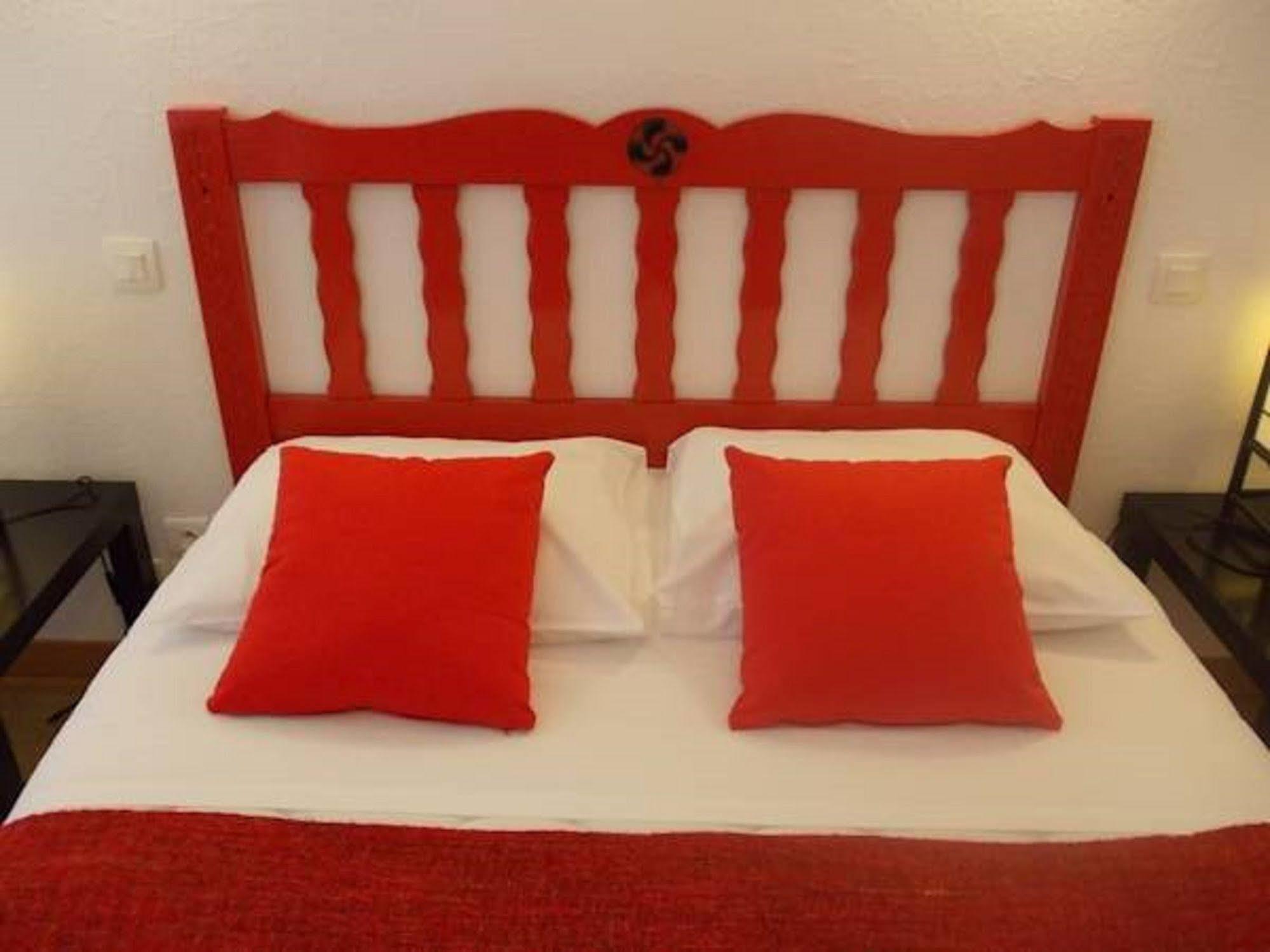 Hotel Le Clementenia Arnéguy Zewnętrze zdjęcie